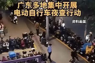 记者：阿方索今日恢复有球训练，可能进入对阵莱比锡大名单